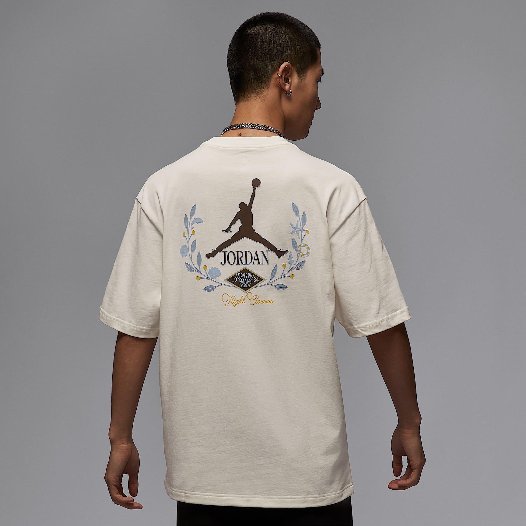 NIKE公式】ジョーダン メンズ クルーネック Tシャツ.オンラインストア